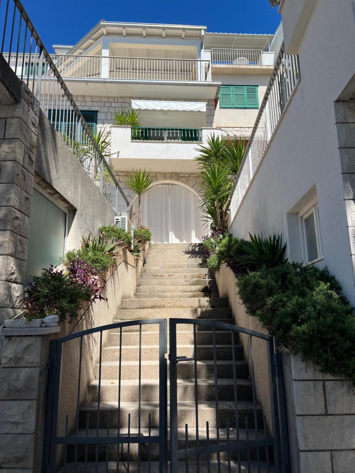 Apartment Chiara Tucepi Exterior photo